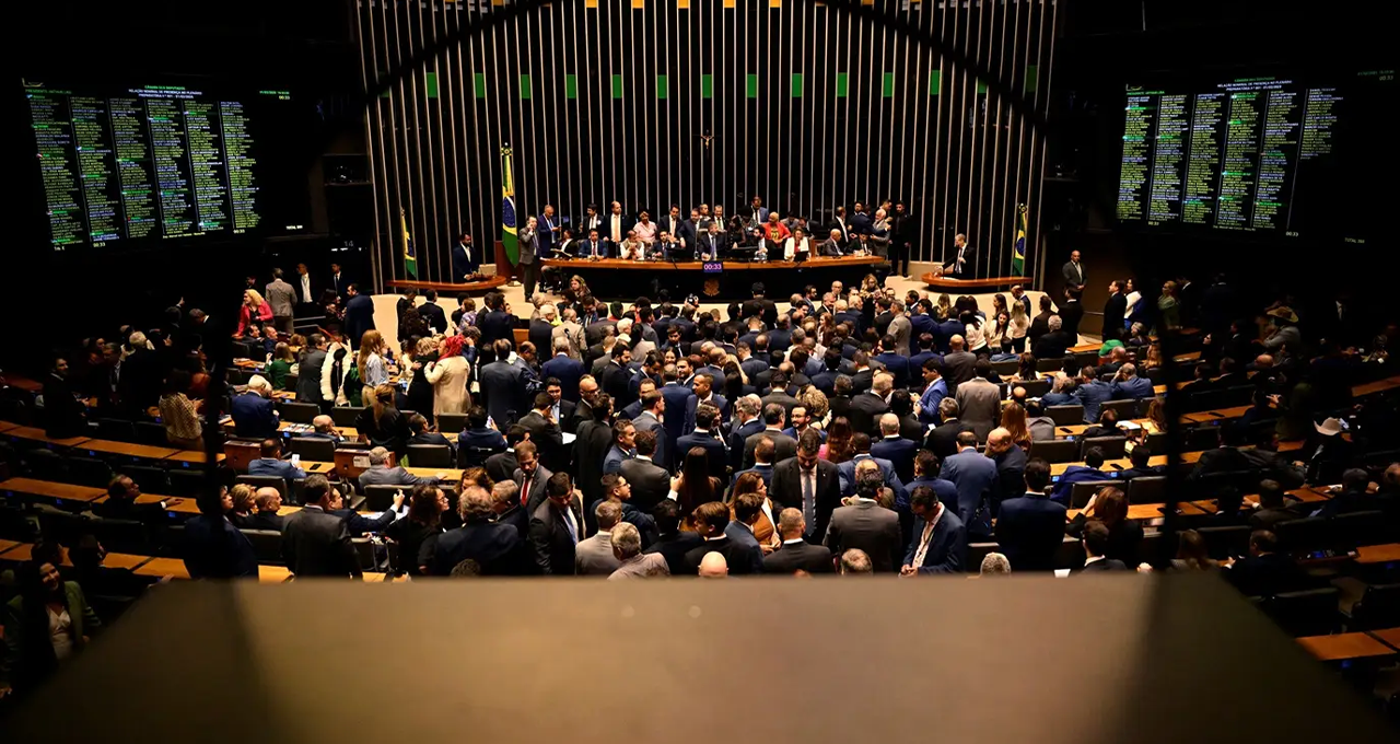 Governo Recua e Câmara Retira de Pauta MP que Alterava IOF, Mercado vê Alívio no Curto Prazo