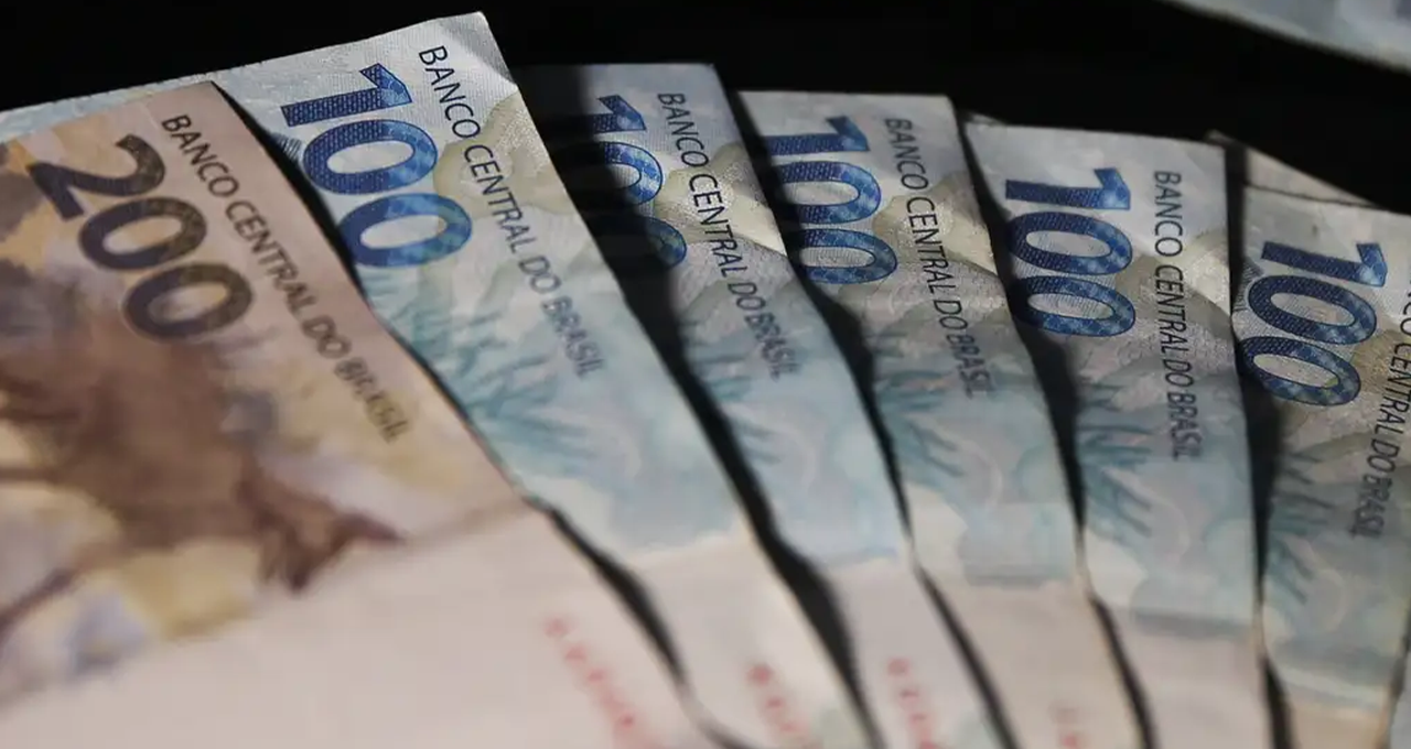A Conta da Isenção Alívio no IR Estimula Consumo, mas Pode Contratar Inflação e Adiar Queda dos Juros