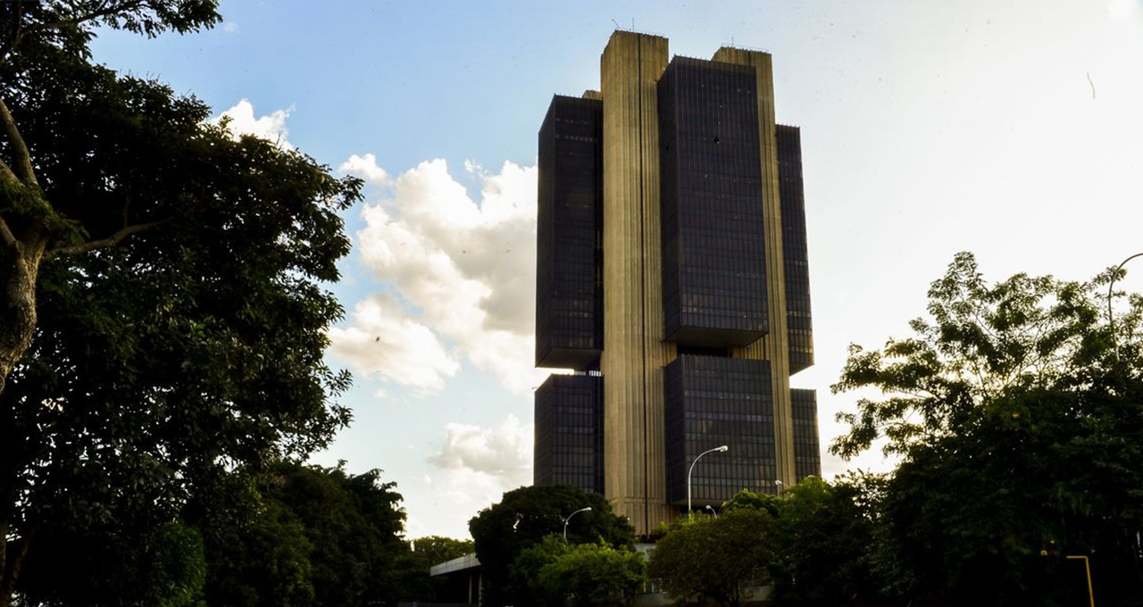 Ata do Copom endurece o tom inflação desancorada até 2028 reduz espaço para cortes da Selic