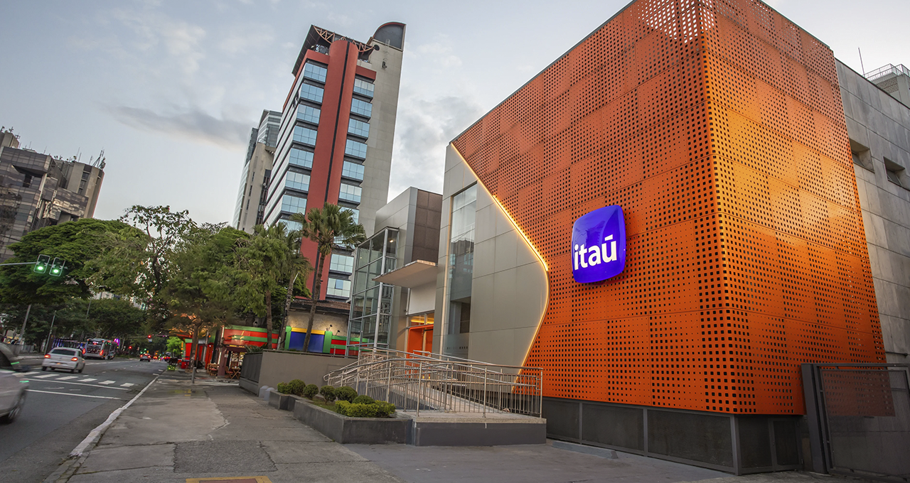 Itaú e CI&T Abrem ao Mercado Ferramenta de IA Que Mede Complexidade de Software Usado no Maior Banco Privado do Brasil