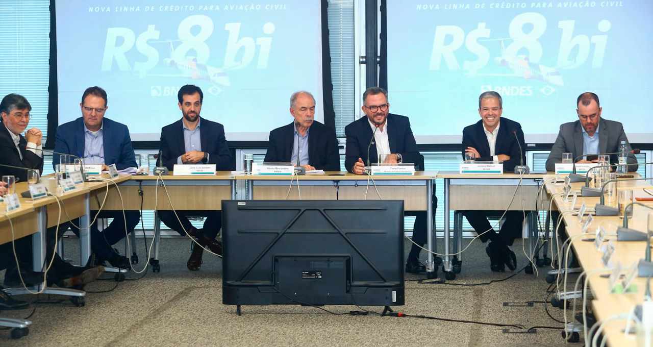 BNDES libera R$ 8 bi de capital de giro para Azul, Gol, Latam e Abaeté