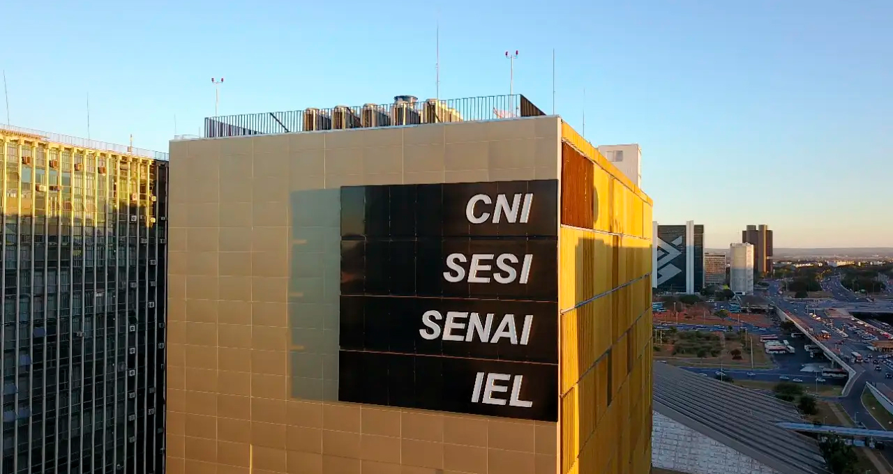 CNI projeta déficit de R$ 55,3 bilhões e reduz ritmo de corte da Selic em 2026