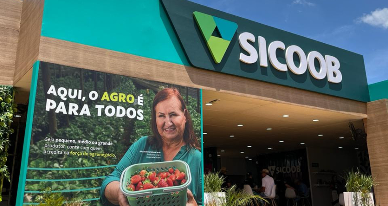 Sicoob projeta R$ 70 bi na safra 2026-2027 e mira carteira agro de R$ 100 bilhões