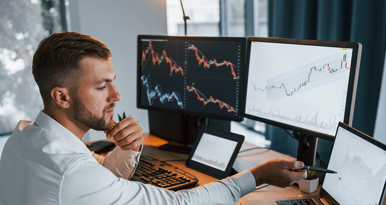 FIDCs ampliam captação em 28%, enquanto operações têm prazos menores e deságio mais alto